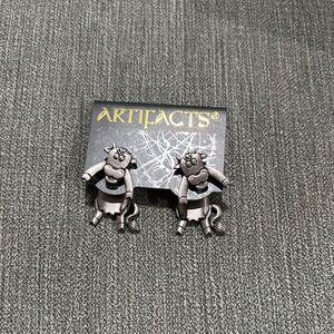 "JJ" Jonette Jewelry Silver Pewter 'COW 3-D' Pierced Earrings